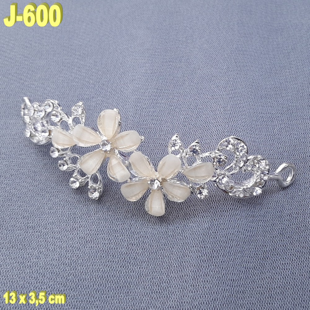 D-600